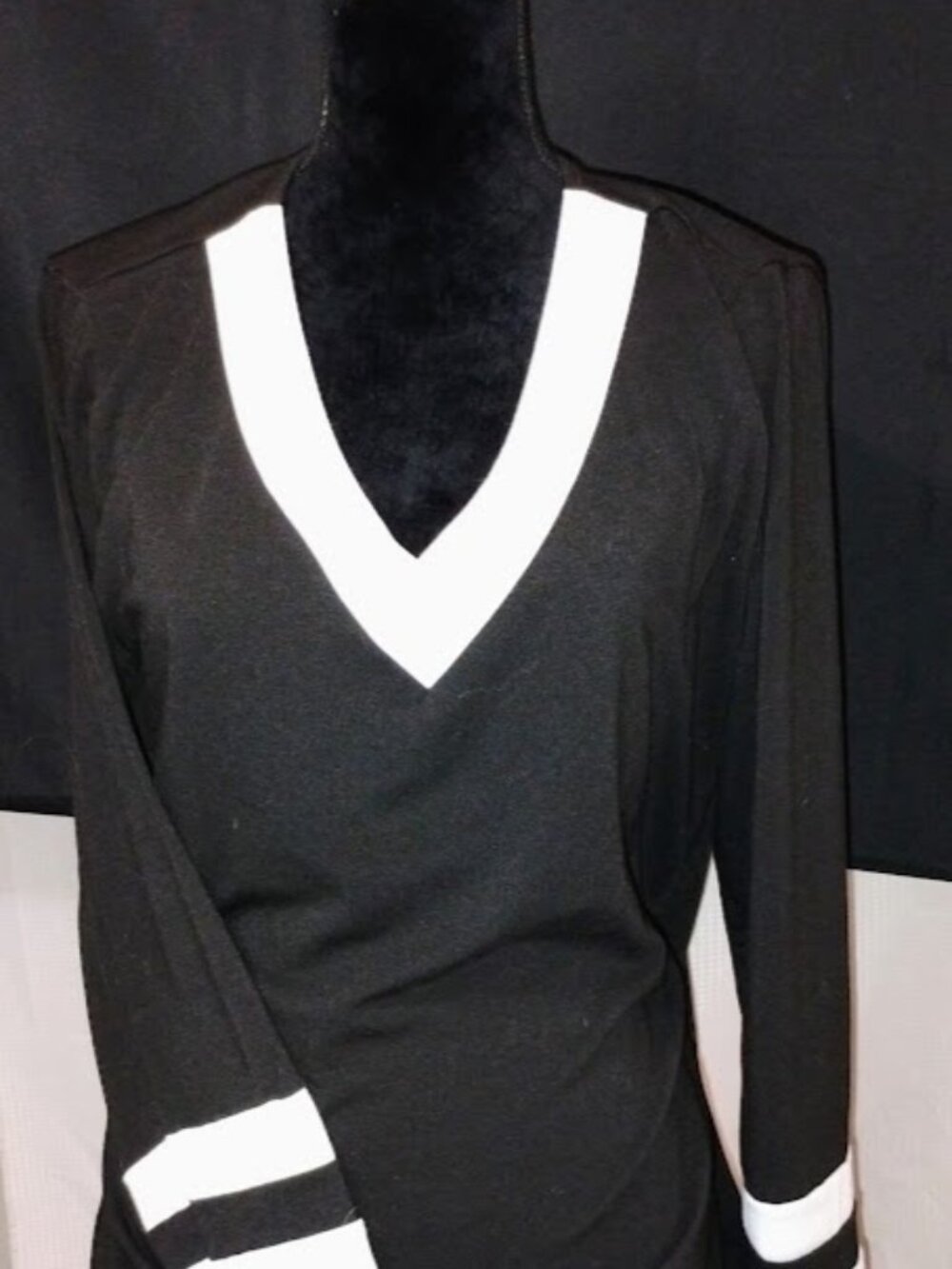 Women's black varsity-style long-sleeve top Size 2X